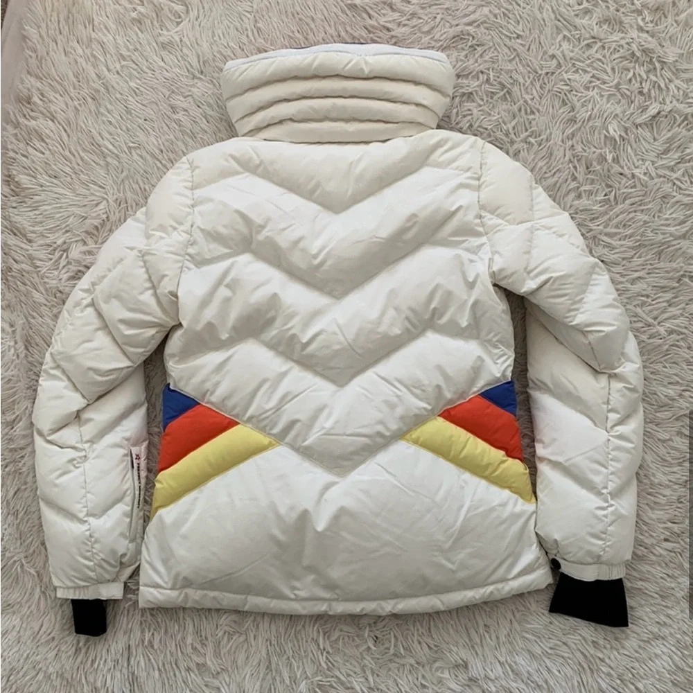 NWT Perfect moment performances apres ski down duvet jacket